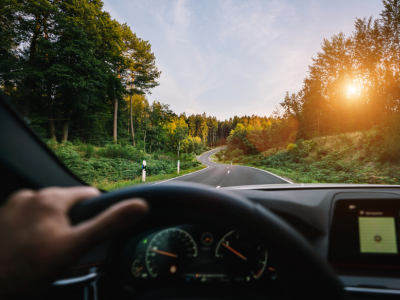 Conduite et CBD : peut-on conduire et prendre du CBD sans risques ?